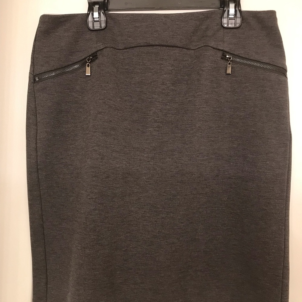 Laundry by Shelli Segal skirt